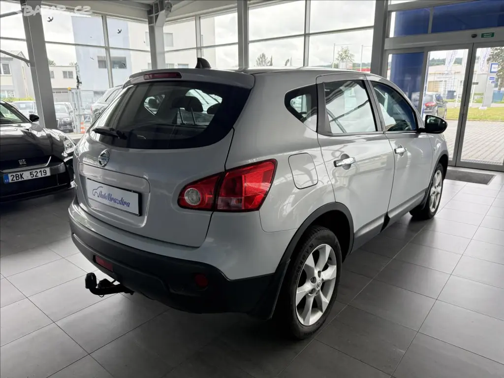 Nissan Qashqai, 2,0 dCi,4X4,TAŽNÉ,SERVISKA,Č - fotka 6