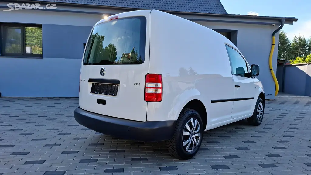 Volkswagen Caddy III 1,6 TDI - DIESEL - PĚKNÝ STAV - fotka 4