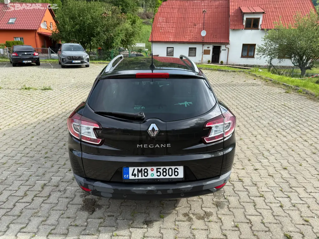 Renaul Megane III Kombi 1,6 81 kW, r.v. 2009 - fotka 2