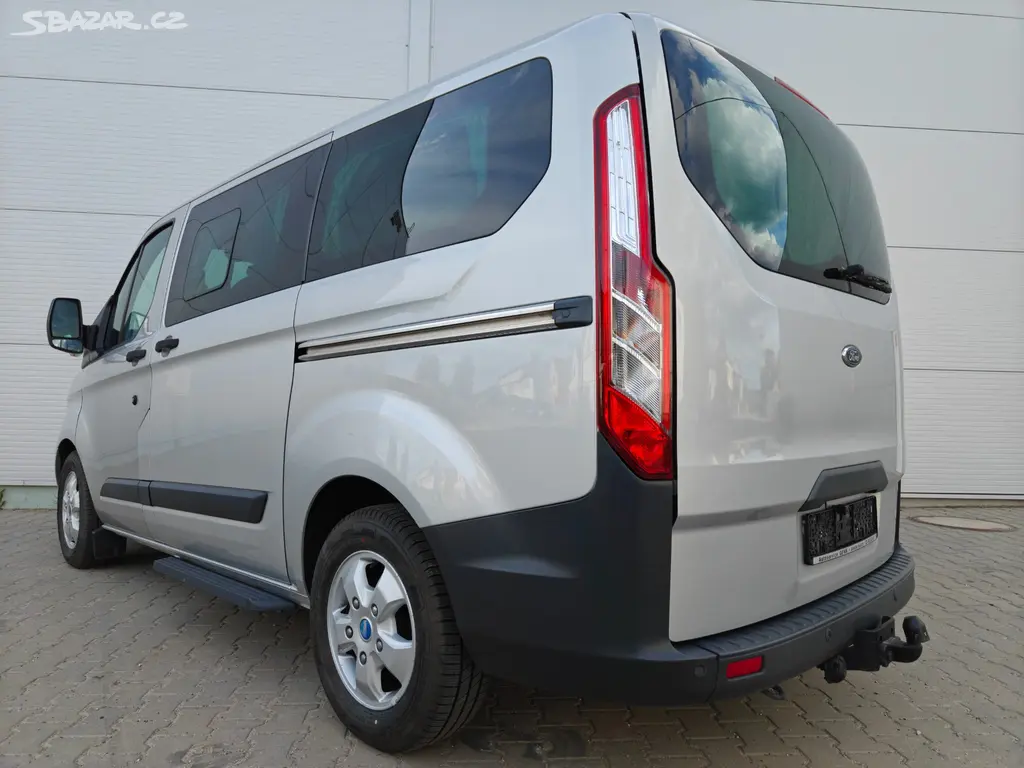 Ford Tourneo Custom 2.2 TDCI 114kW Westfalia - fotka 3