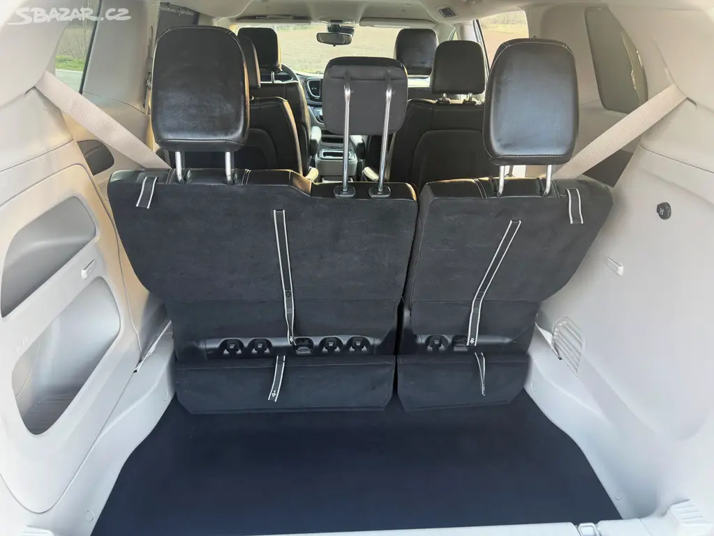 Chrysler Pacifica 3,6 Pentastar Radar RU 2023 DPH - fotka 6