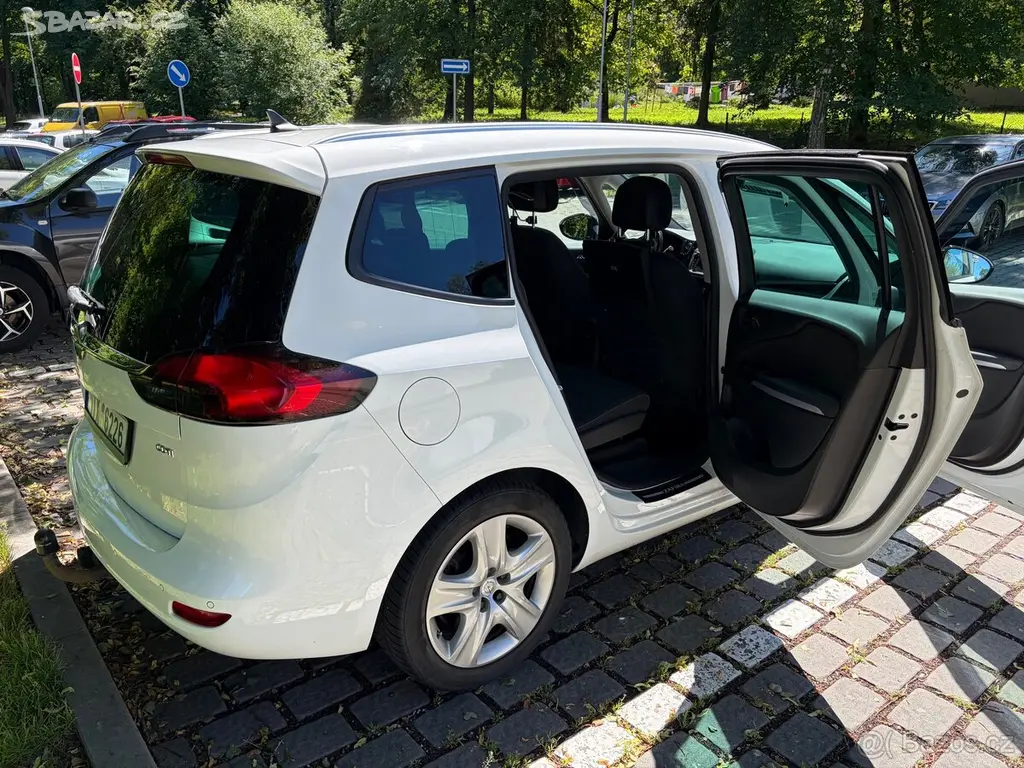 Opel Zafira Tourer 2.0 CDTi - fotka 6