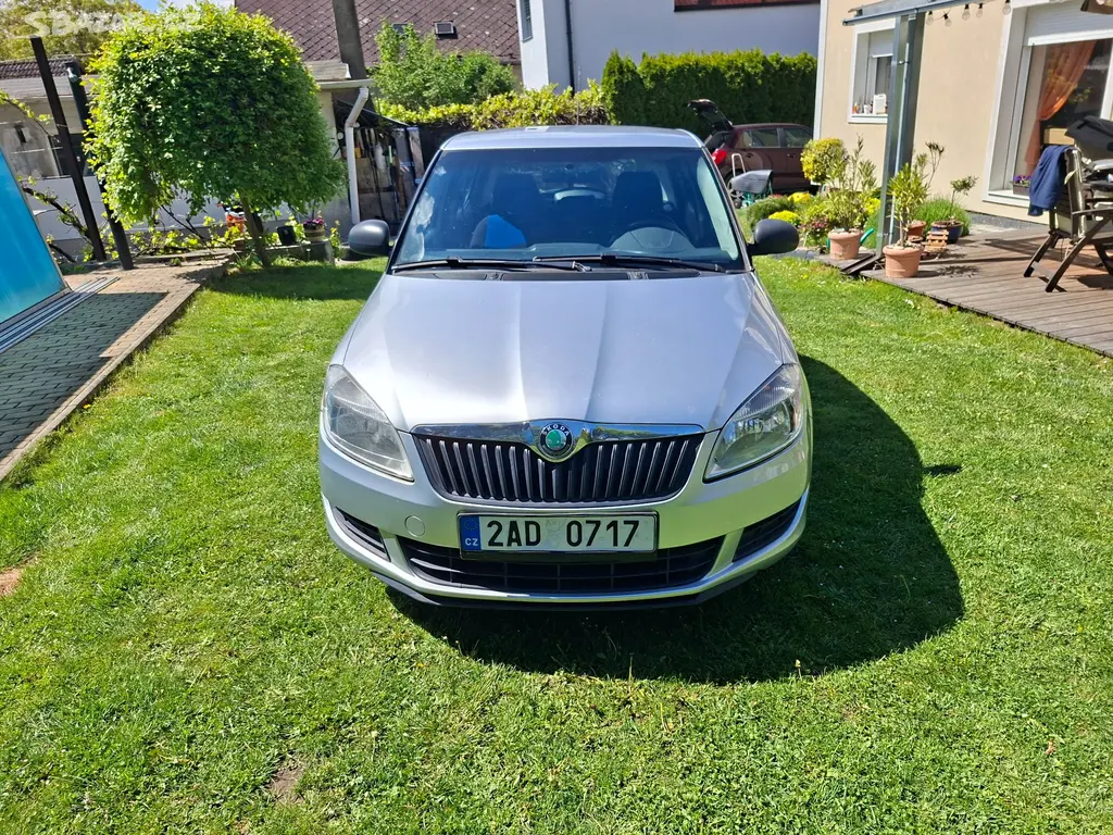 ŠKODA FABIA 2 1.2 HTP 2011 - fotka 2