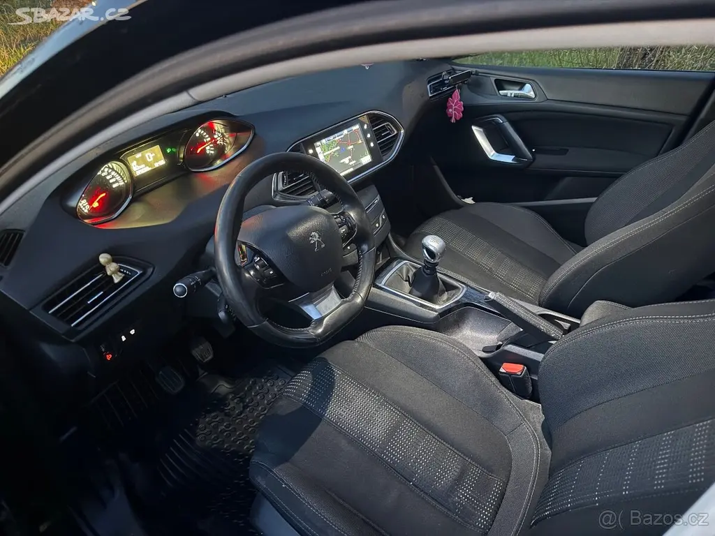 Peugeot 308 1.6 HDi 68 kW | 2016 | 225 000 km - fotka 3