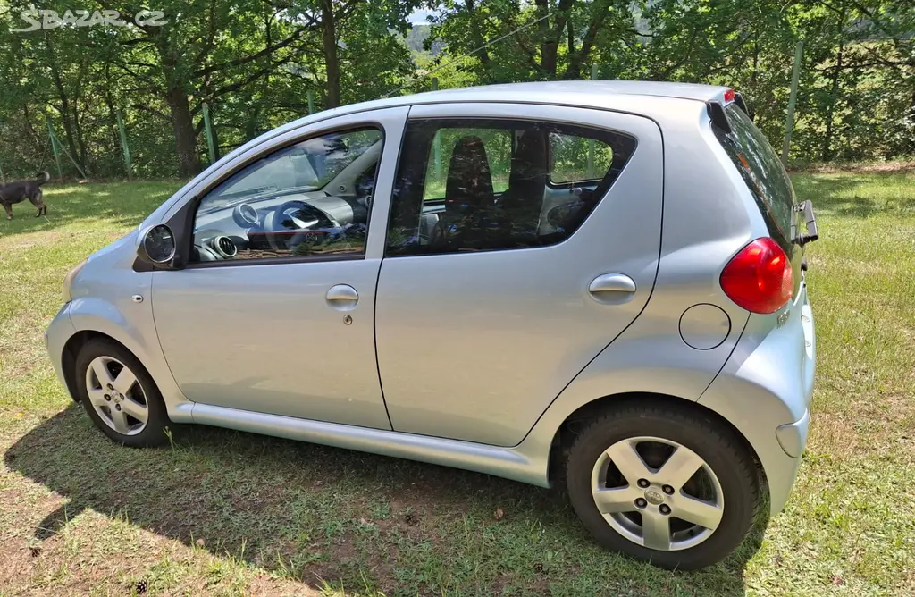 Toyotu Aygo, 1,0 50kW - fotka 2
