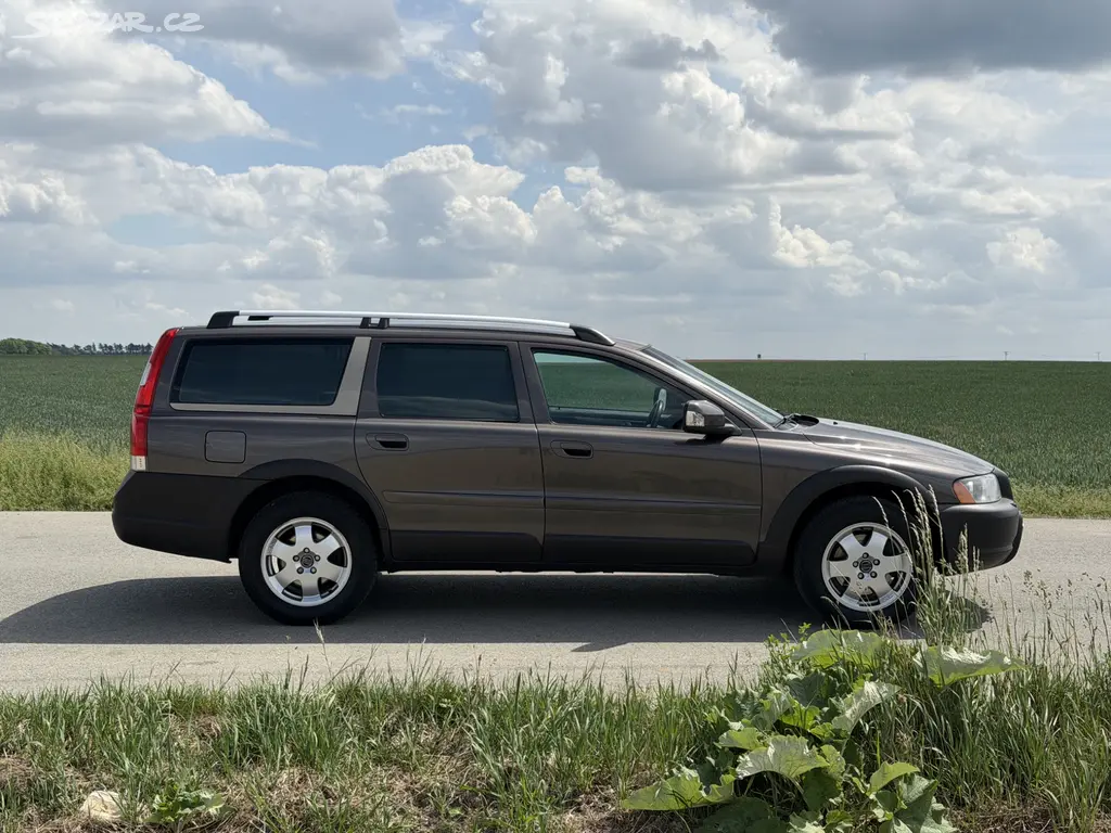Volvo XC70 2.4 D5 AWD Cross Country 2007 - fotka 5