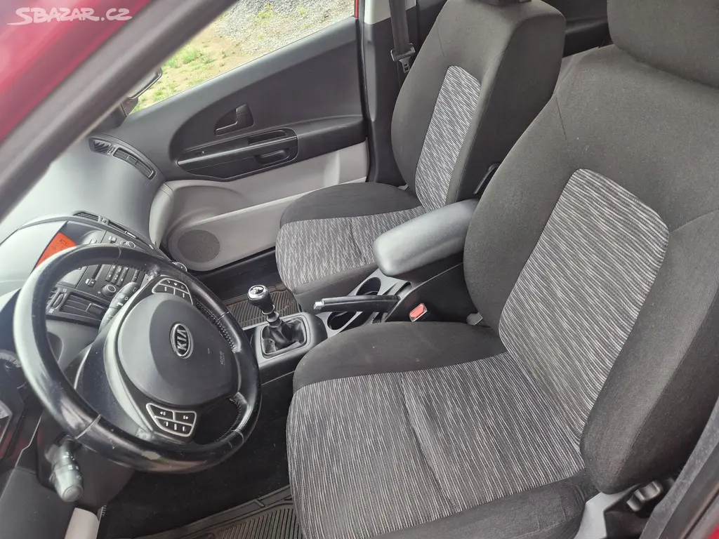 Kia Ceed 1.4 benzin - tažné - klima - tempomat - fotka 6