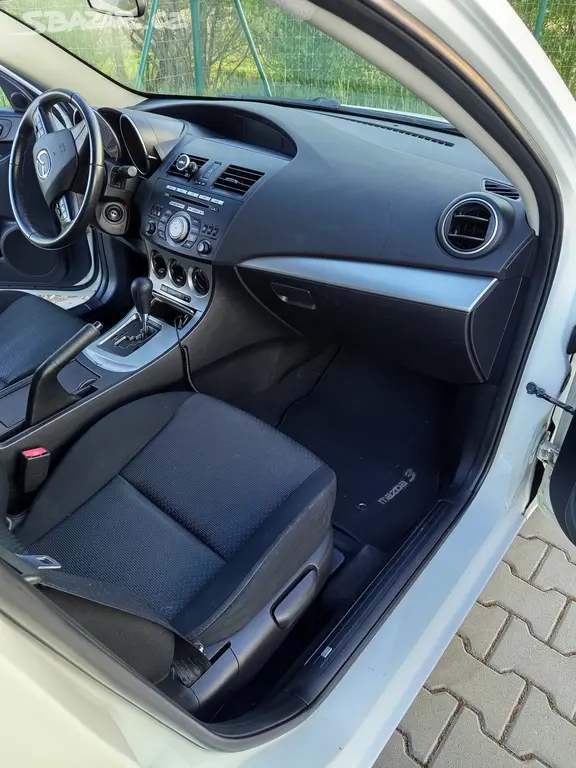 Mazda 3 BL sedan automat - fotka 4