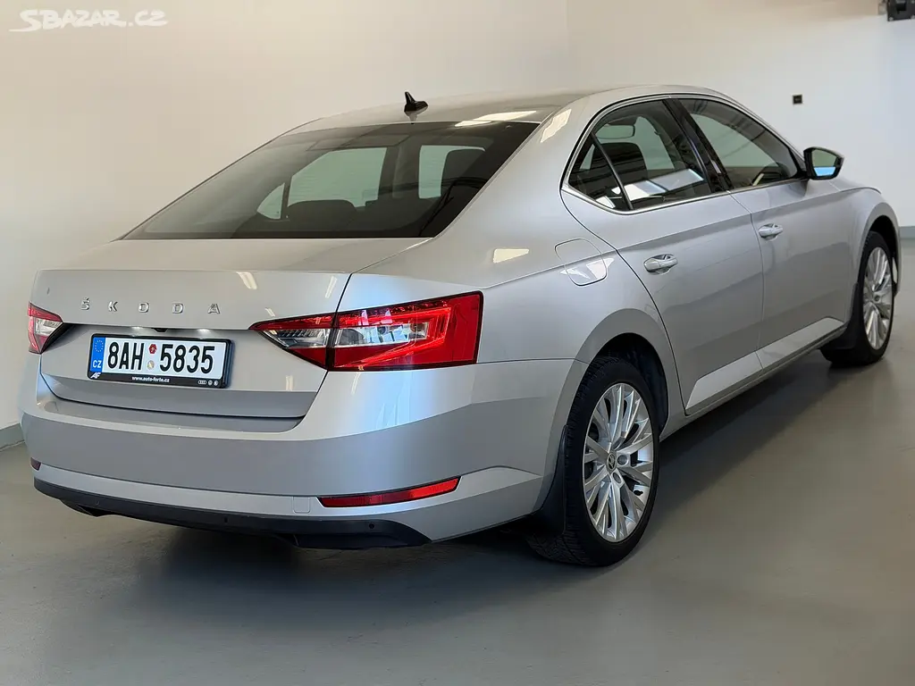 Škoda Superb, STYLE 2,0 TDI 110kW Tažné - fotka 6