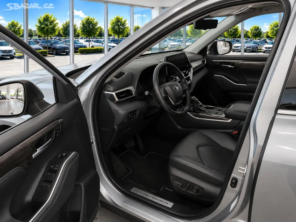 Toyota Highlander, 2.5e-CVT HEV 7míst, AWD - fotka 3