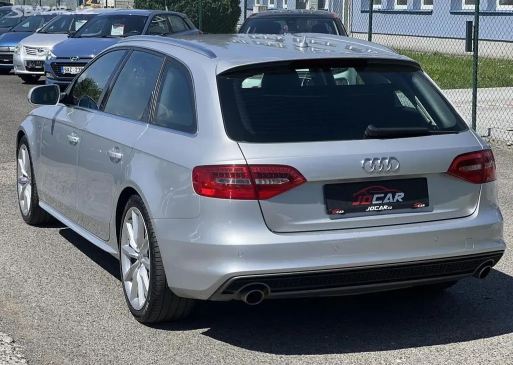 Audi A4 Avant 3.0TDi V6 180kw QUATTRO S-LINE - fotka 4