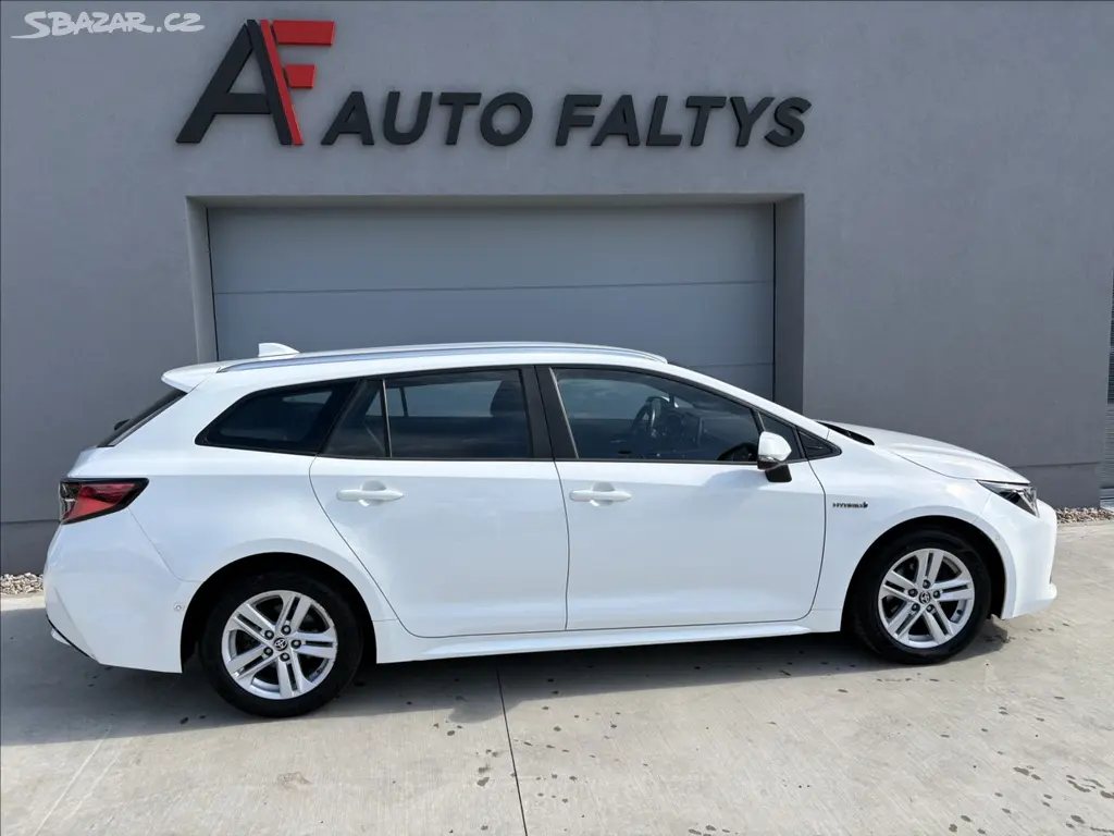 Toyota Corolla, 1,8 Hybrid Touring Sports CZ1M - fotka 2