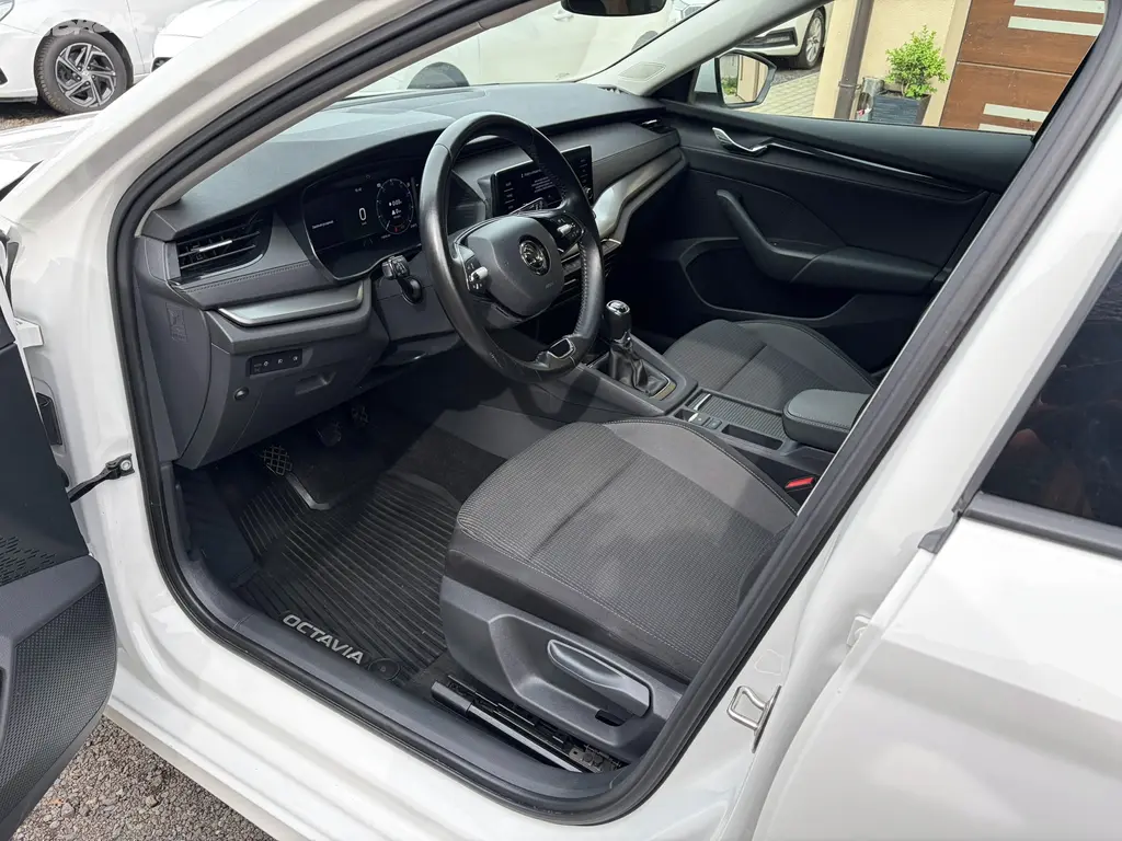 Škoda Octavia, kombi 2.0TDI. Rv22. 116 tiskm - fotka 4