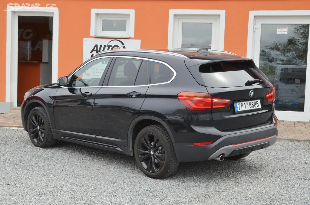 BMW X1, sDrive 18d 110kW SPORT / LED - fotka 4