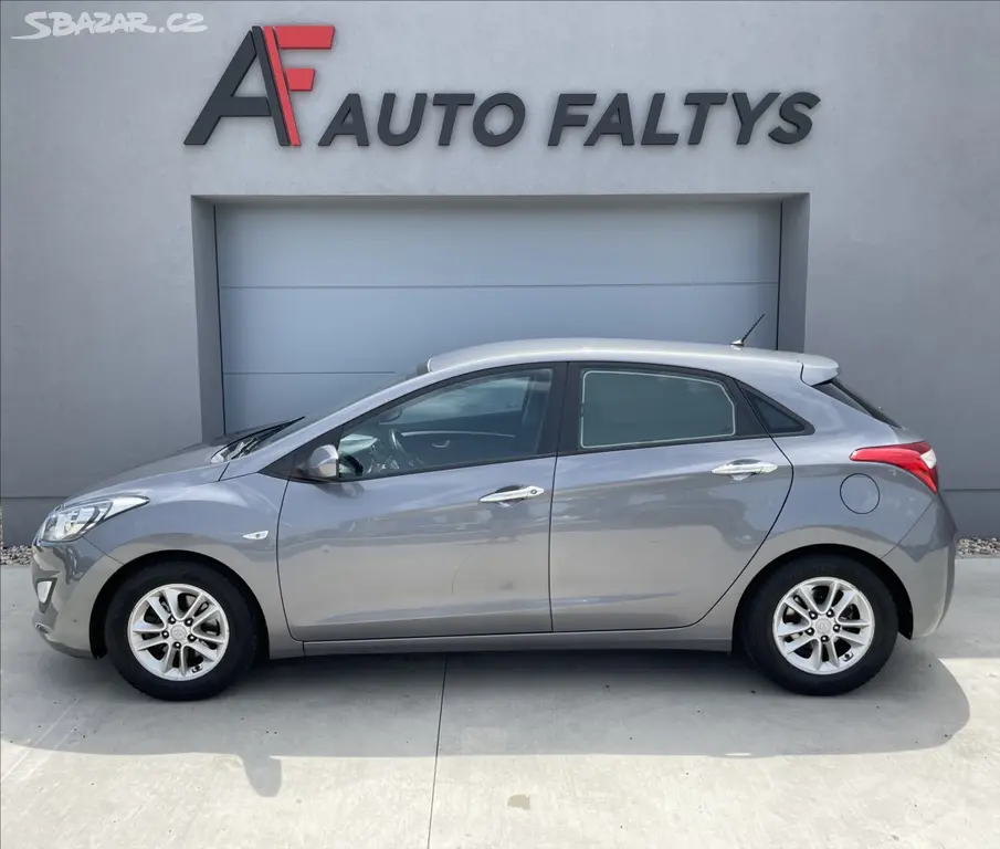Hyundai i30, 1,4 i 73KW ČR. - fotka 6