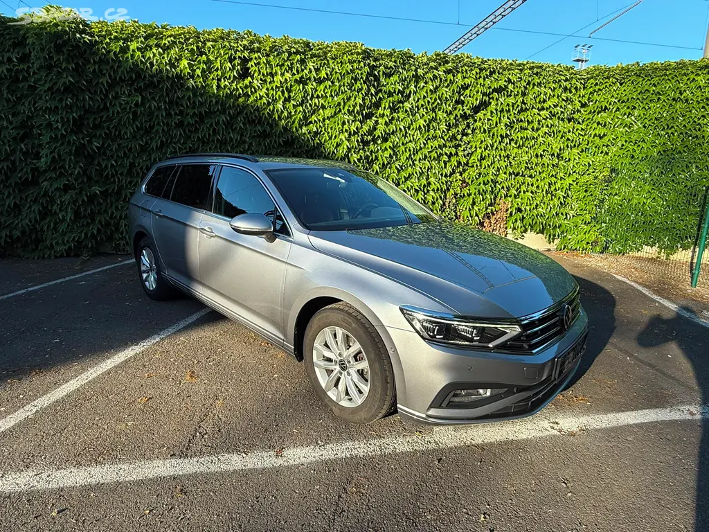 VW PASSAT B8 2.0Tdi 110kw/DSG/Matrix/El.Víko/2022 - fotka 4