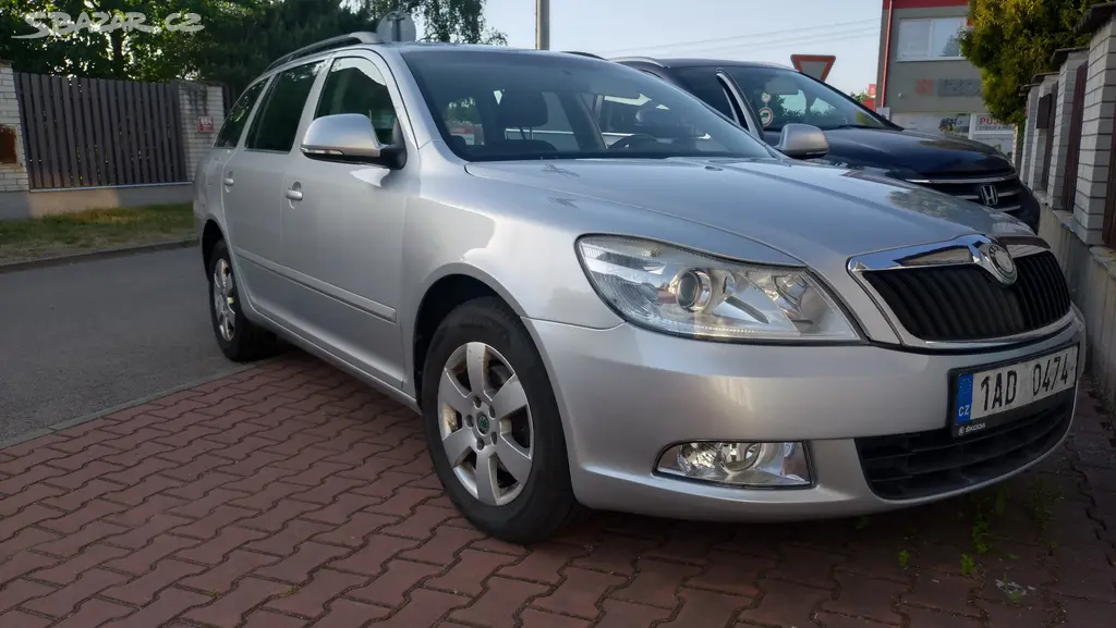 ŠKODA OCTAVIA II Combi 1.9 TDi TOP MOTOR.TECH.STAV - fotka 5