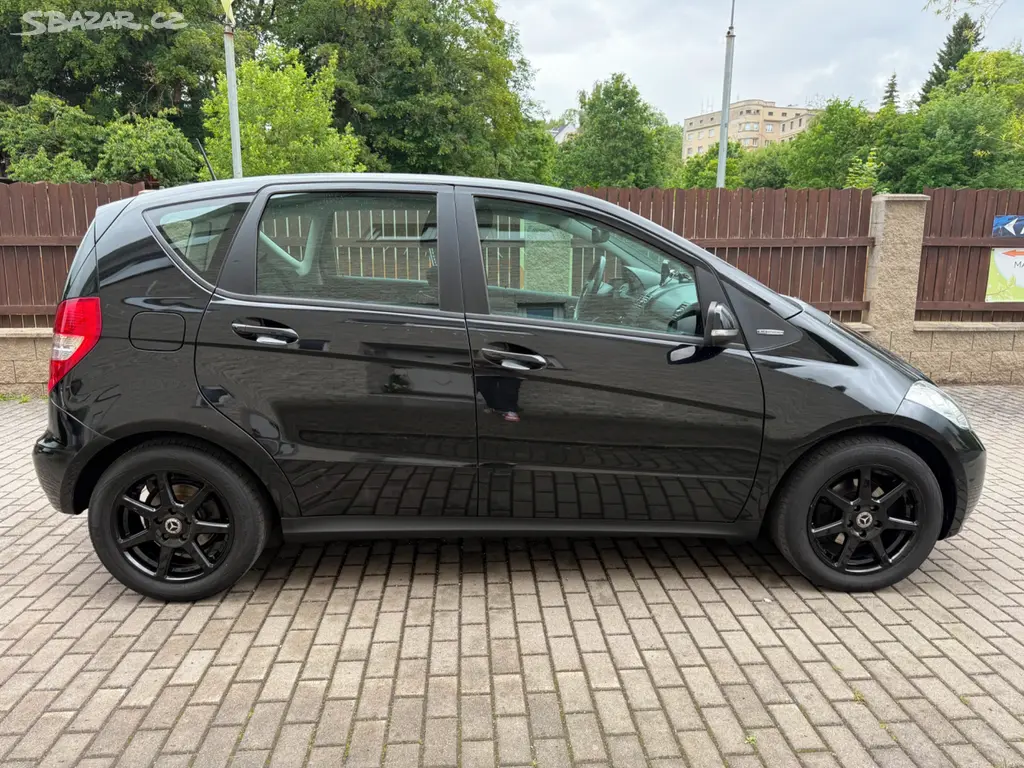 MERCEDES A 160 1.5i 70kW W169 FL 92000KM*ELEGANCE* - fotka 4