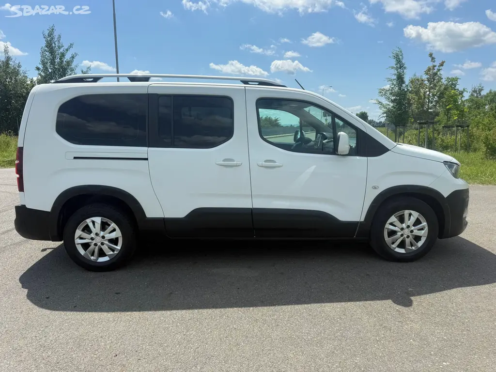 Peugeot Rifter, GT LINE 1,2 81 kW TZ - fotka 6