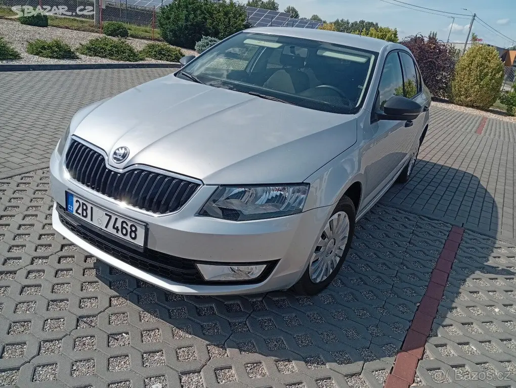 Škoda Octavia 1,8 3 šestirychlostní - benzin - fotka 4
