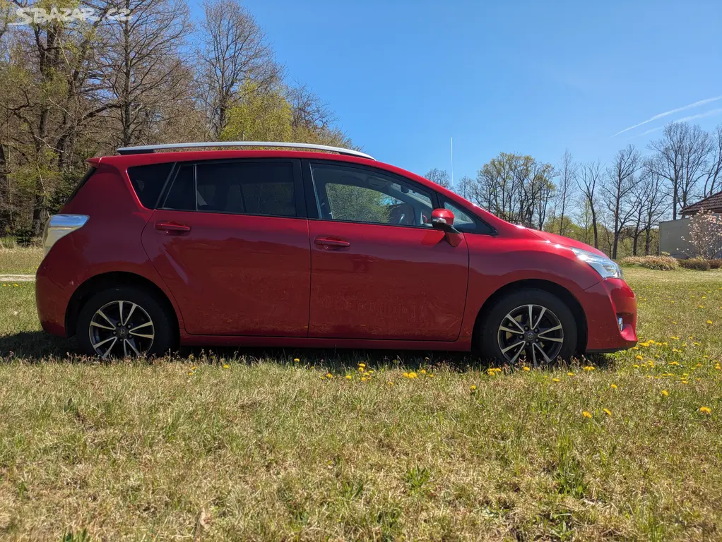 Toyota Verso, ActiveTrend 1.8i, 95 tis, tažné - fotka 4