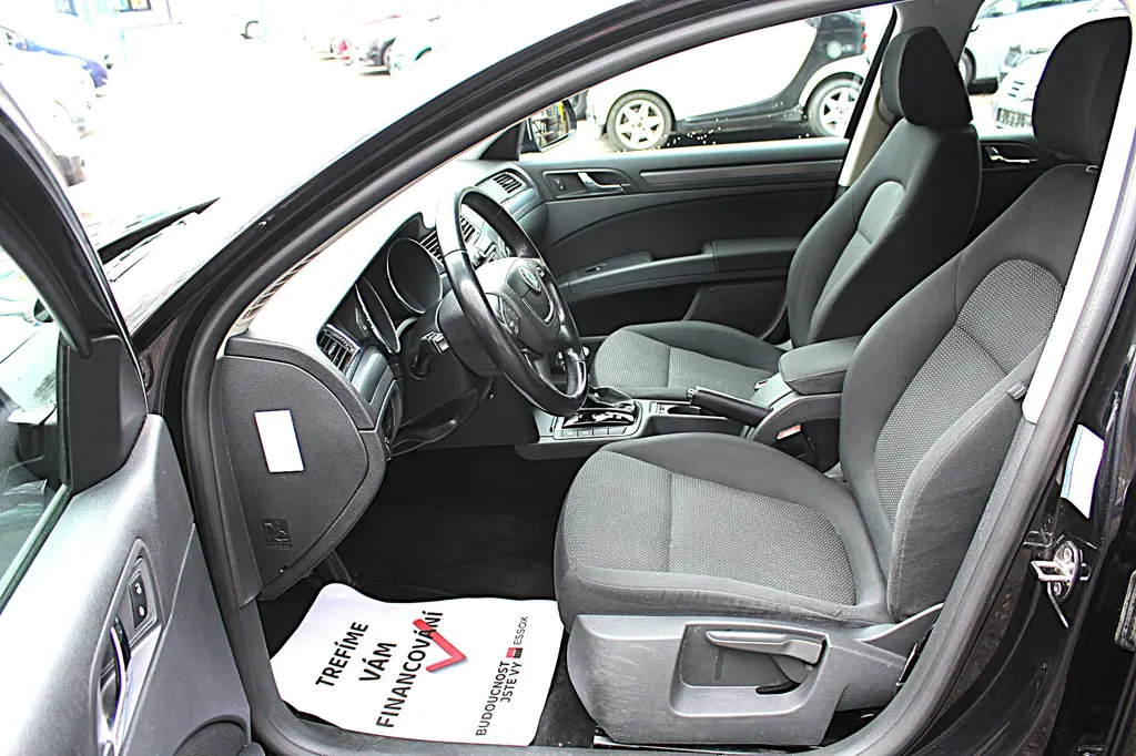 Škoda Superb Kombi - fotka 6