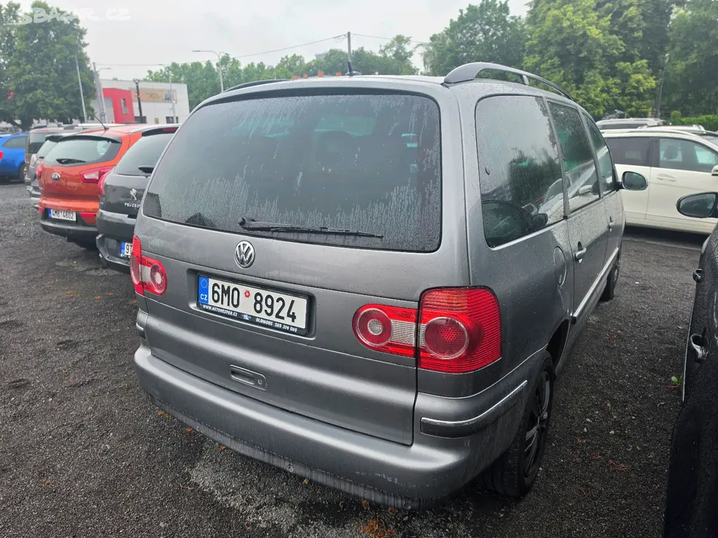 Volkswagen Sharan1.9 TDI 7 míst - fotka 2