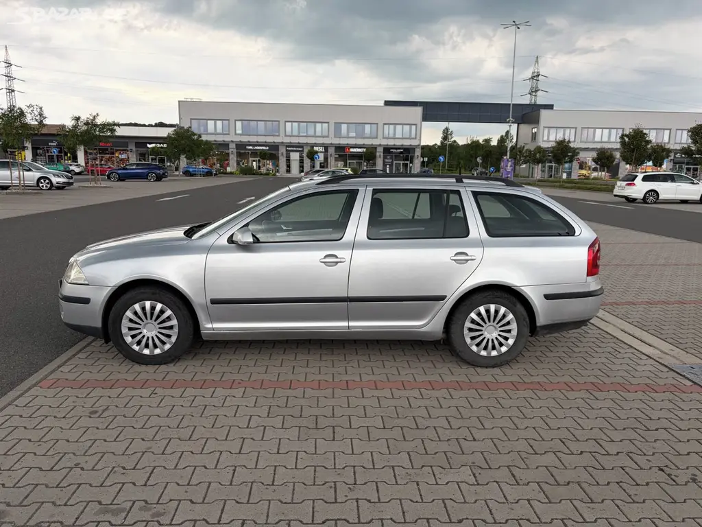 Škoda Octavia II 1.9 TDi 77kw ČR TZ digi klima - fotka 6