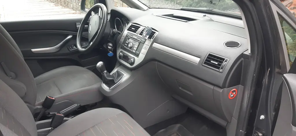Ford C-Max 1.8i, 92kW, klima, STK 2/27, rok 2010 - fotka 2