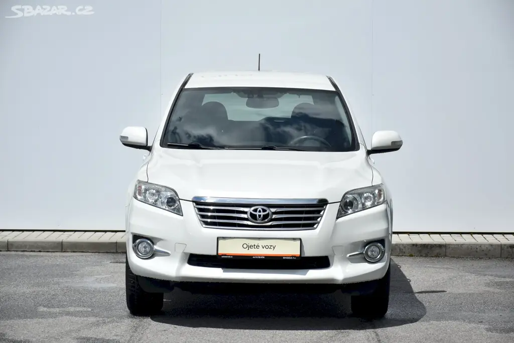 Toyota Rav4, 2.0i 116kW - fotka 5