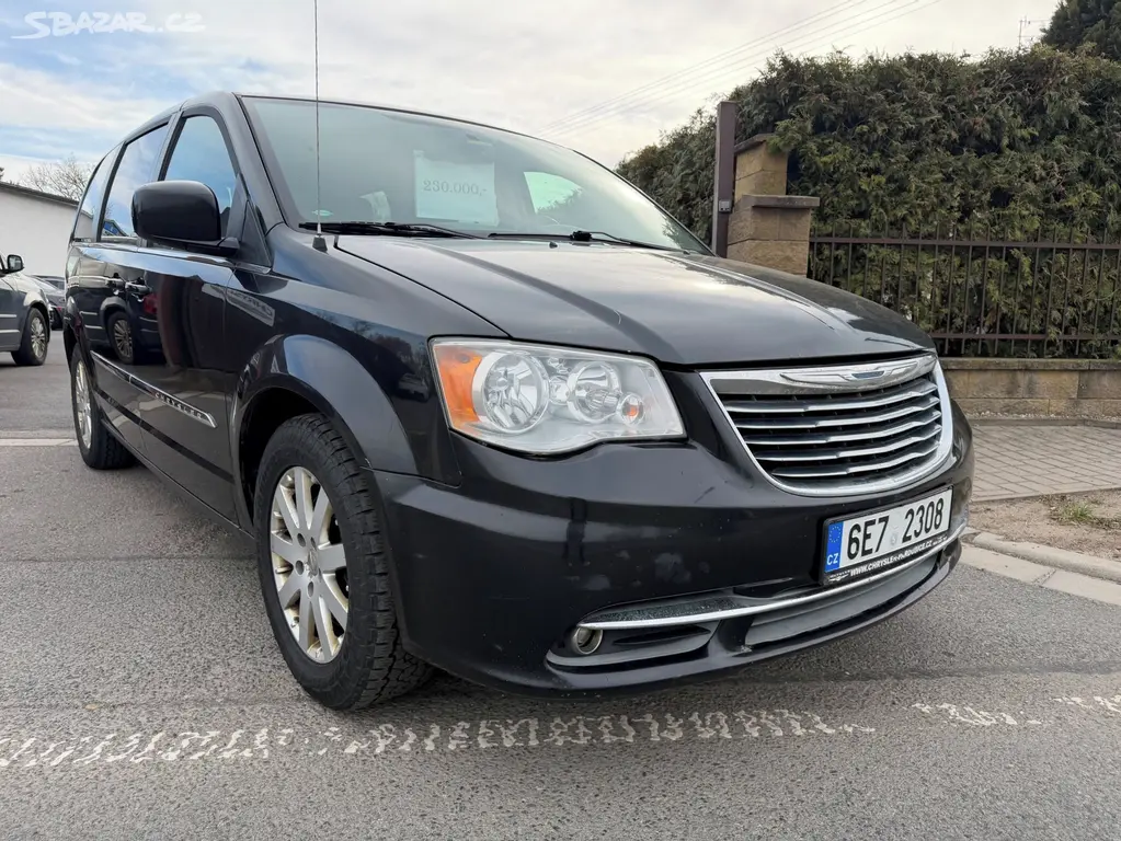 Chrysler Town Country 3.6 LPG RT DVD Kůže 2014 - fotka 6