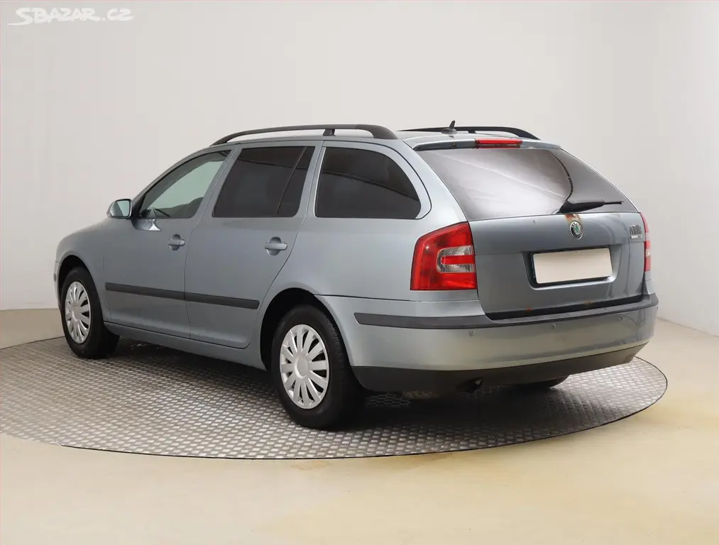 Škoda Octavia, 1.6, Ambiente, Klima - fotka 4