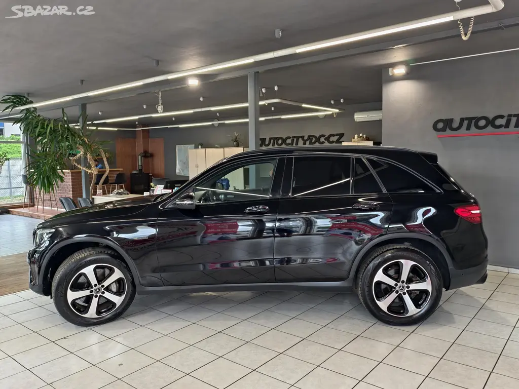 Mercedes-Benz GLC, 350e 235kW 4MATIC Plug-In, DPH - fotka 4