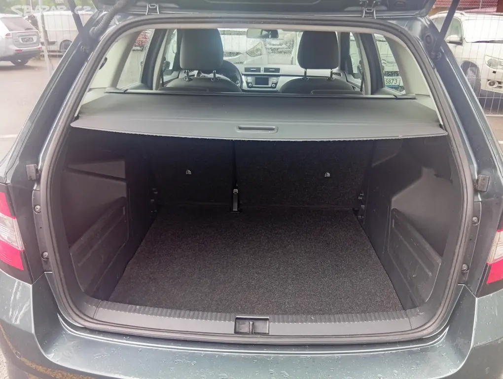 Škoda Fabia Kombi 1,0 TSI 70Kw TK do 6/2028 - fotka 4