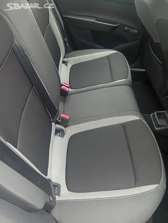Škoda Fabia Kombi 1,0 TSI 70Kw TK do 6/2028 - fotka 6