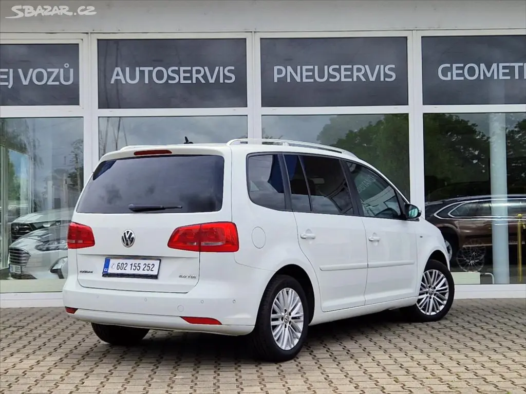 Volkswagen Touran, 2,0 TDI 7MÍST VÝHŘEV KLIMA - fotka 5