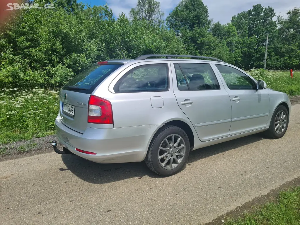 Škoda octavia II 1.6 TDI - fotka 2