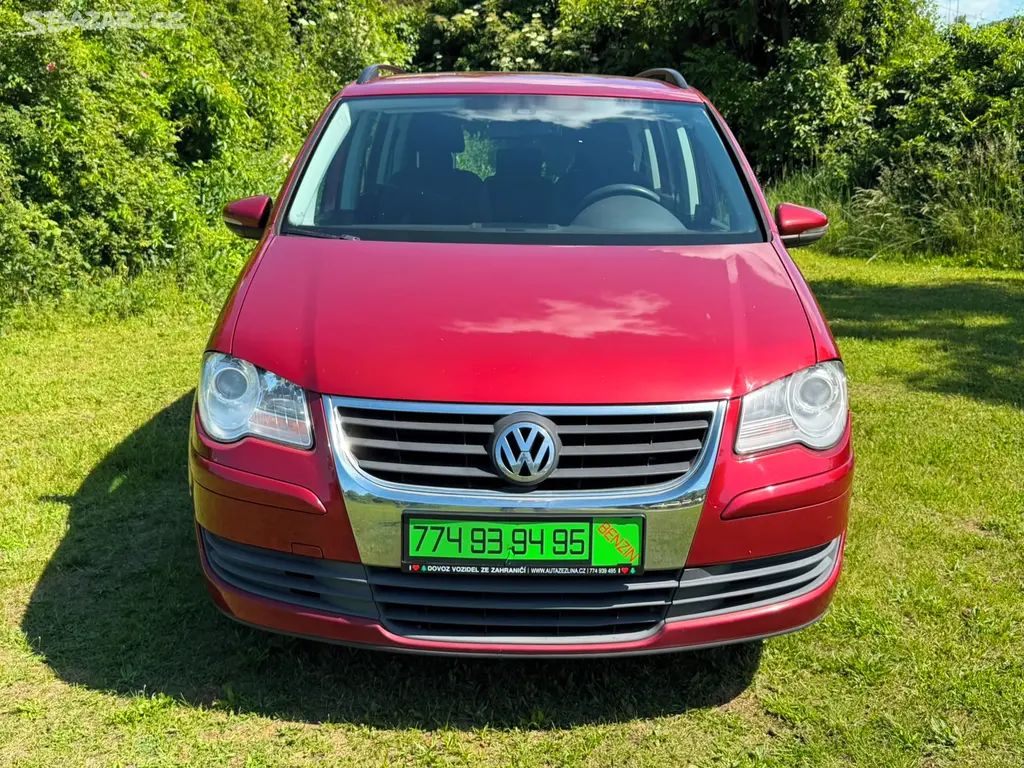 VOLKSWAGEN TOURAN 1,6 MPI - 75 kW, PARK. SENZORY - fotka 2