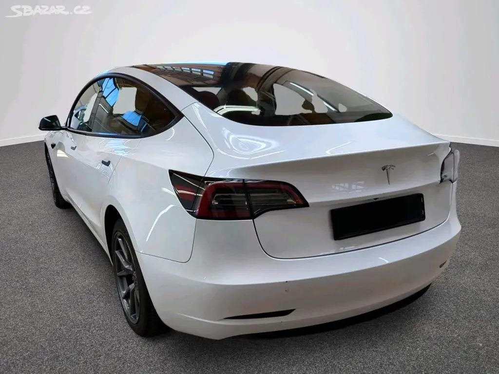 Tesla Model 3, STANDART RANGE 239kw SOH 94% - fotka 3
