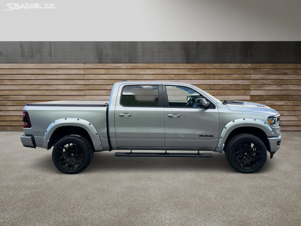 Dodge Ram, +HEMI+HEAD-UP+OFFROAD PAKET+ - fotka 2