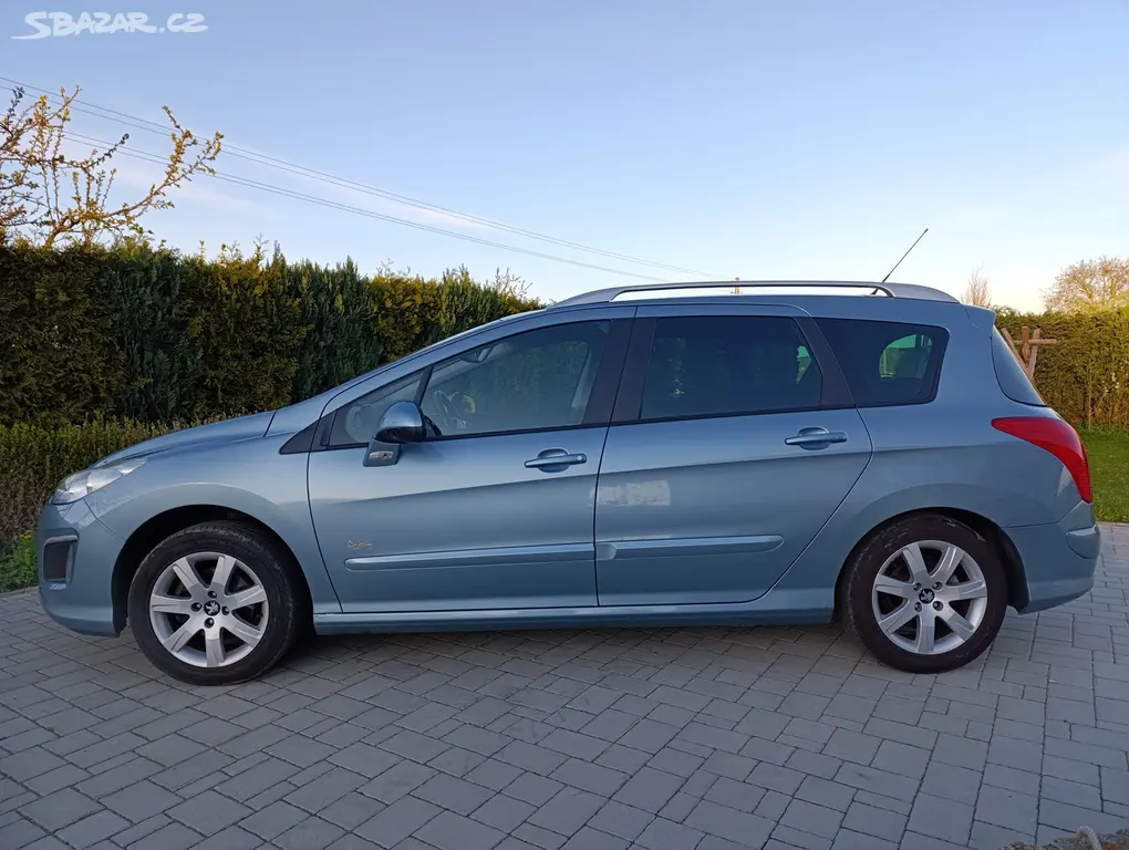 Peugeot 308 SW Family 1.6i,pěkná výbava a stav!!!! - fotka 3