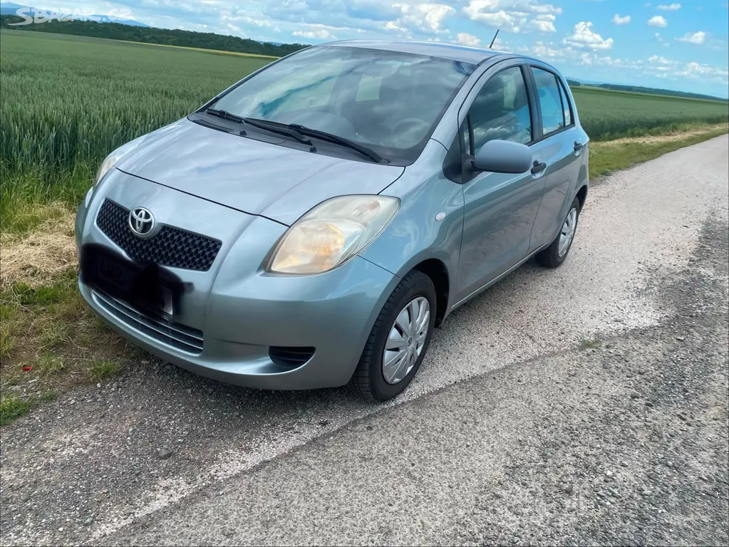 Toyota yaris 1.0,51 kw - fotka 2