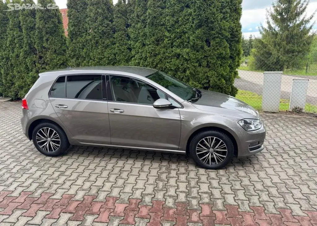 Volkswagen Golf ALLSTAR 1,2 TSi/81kw serviska