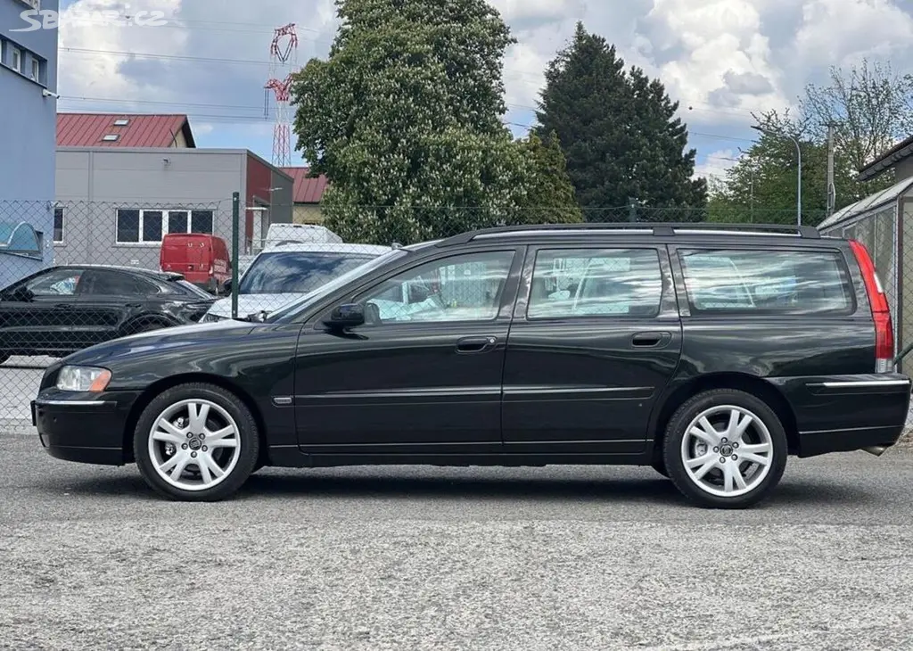 Volvo V70 2.4 D5 136kw KŮŽE TEMPOMAT ALU - fotka 4