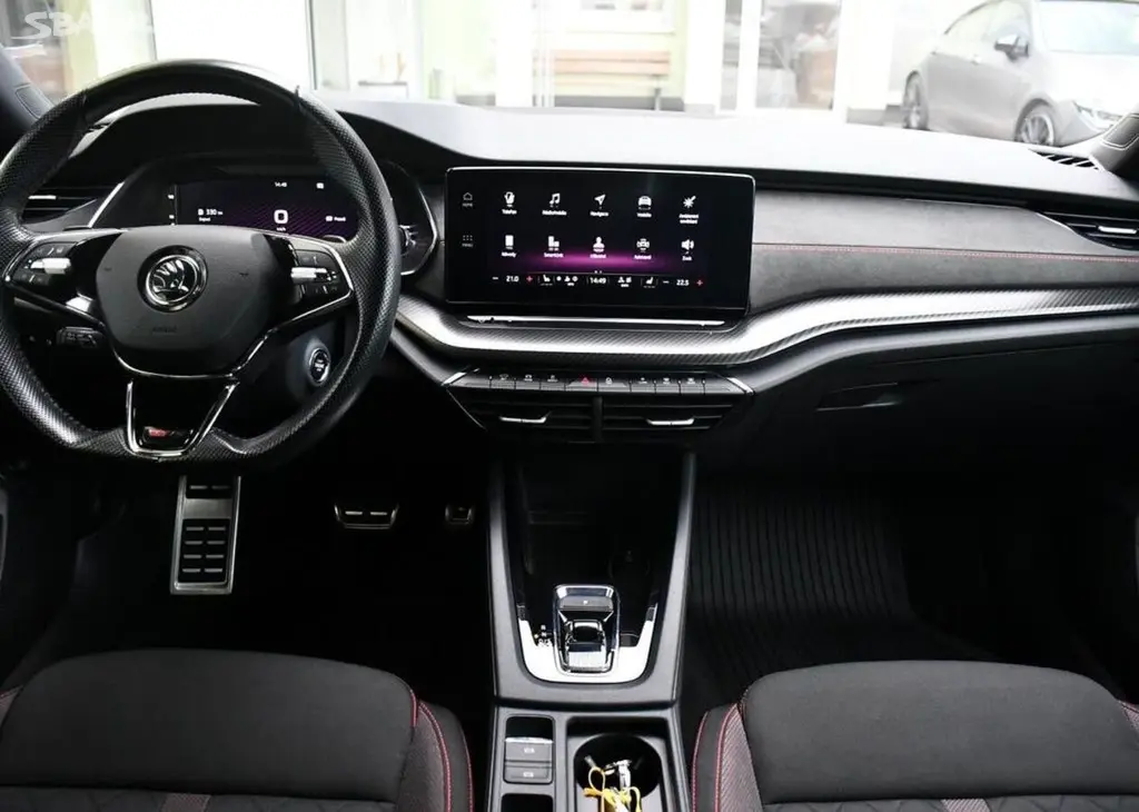 Škoda Octavia 2.0TDi RS DSG 1M ČR 147 kw - fotka 4