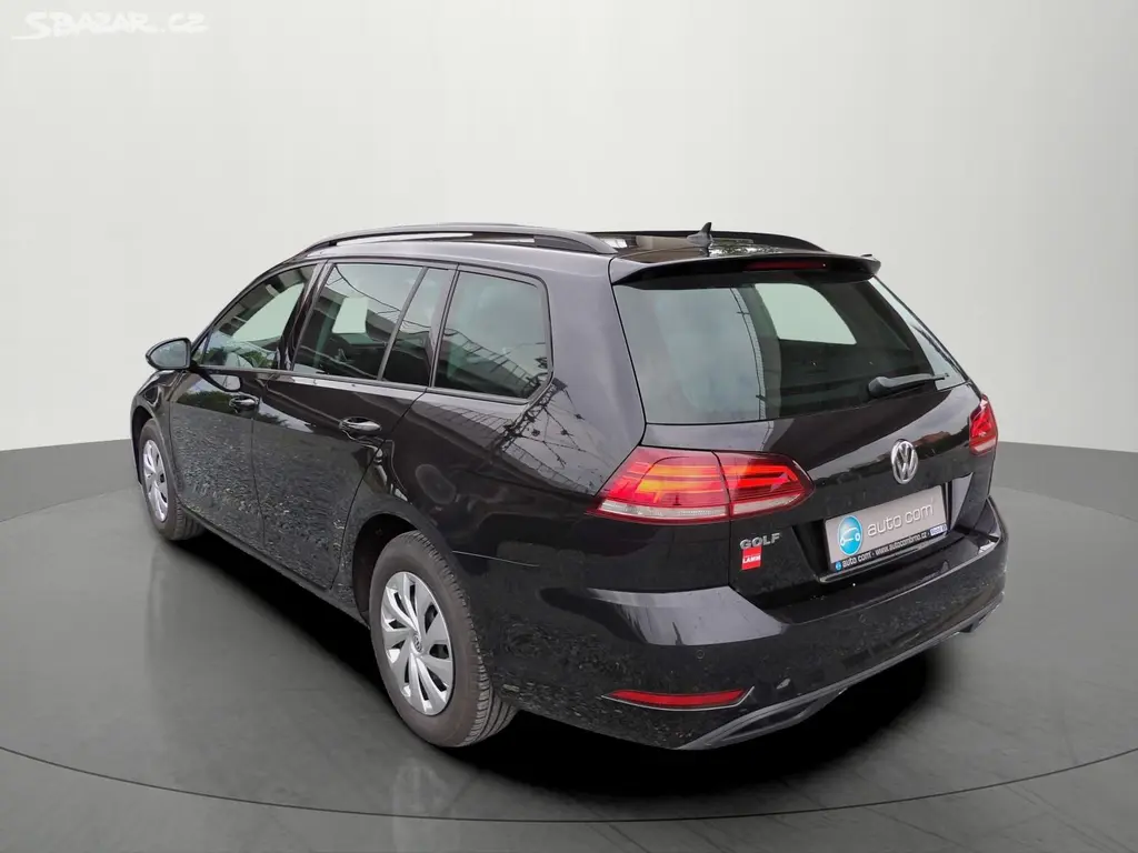 Volkswagen Golf, 1.6TDI 85kW DSG Navi PDC - fotka 3