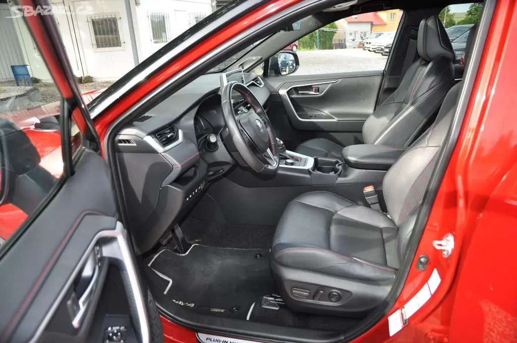 Toyota Rav4, 2.5 PHEV 136kW 4x4 Selection - fotka 6