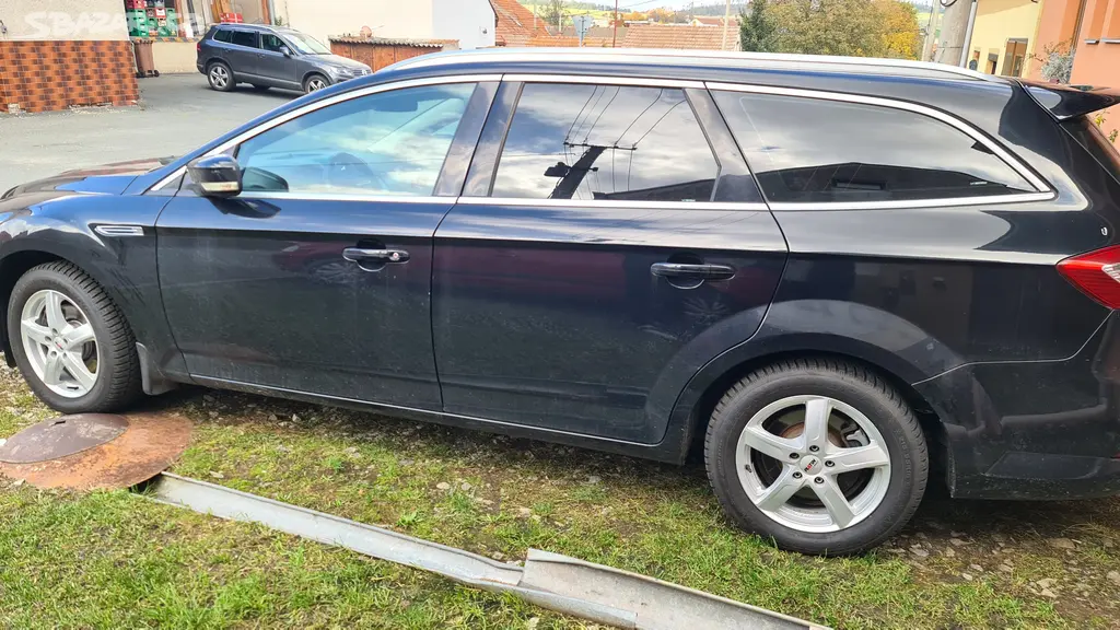 Ford Mondeo - fotka 5
