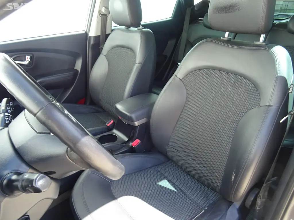 Hyundai IX35,2.0CRDi,135kW,1majČR - - fotka 6