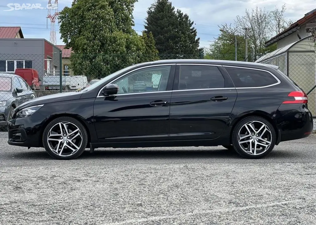 Peugeot 308 1.6HDi NAVI KLIMA TAŽNÉ ALU manuální - fotka 4